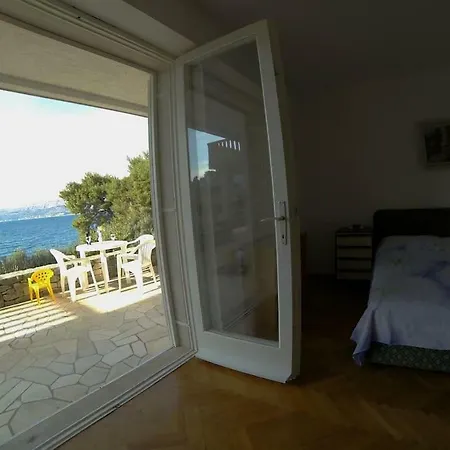 Beach App Viktor Apartamento Postira